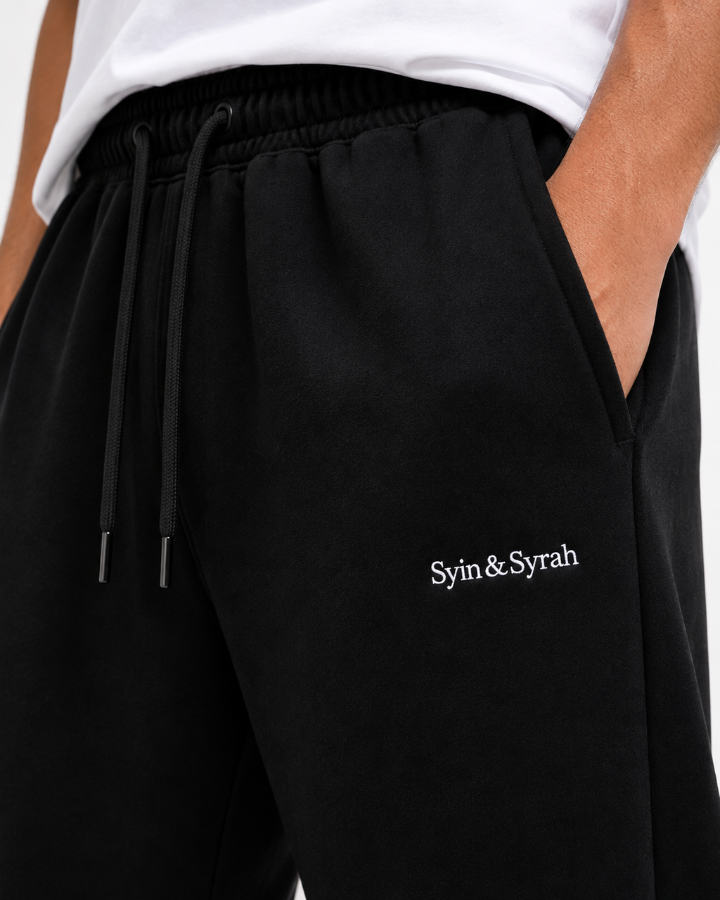 Relaxed Fit Lowers Black