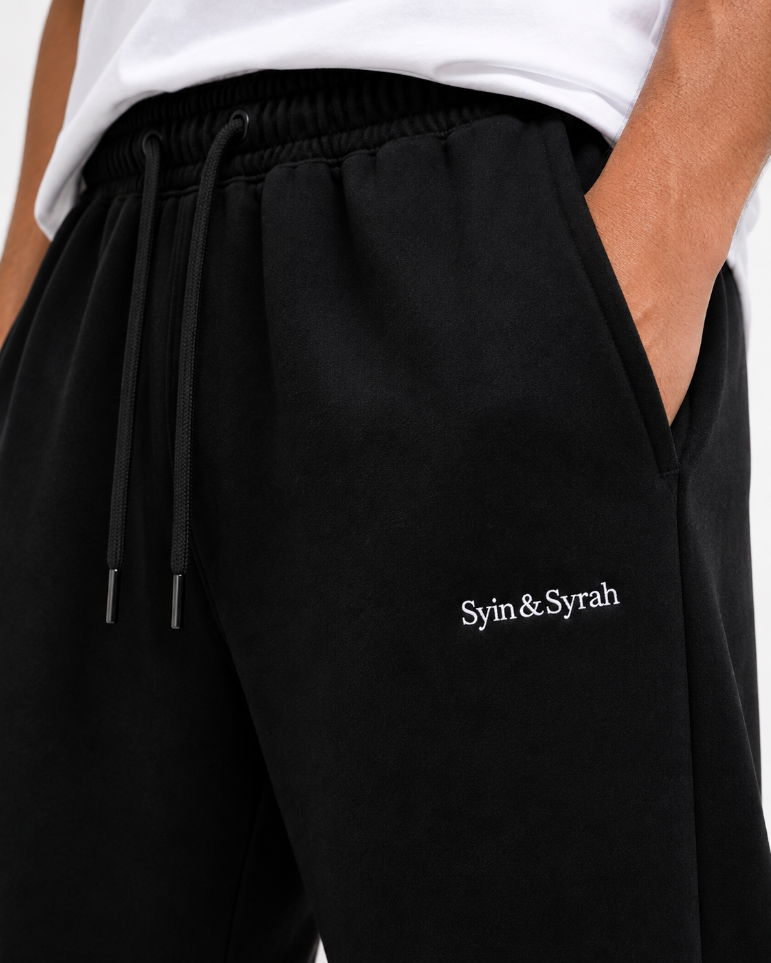Relaxed Fit Lowers Black